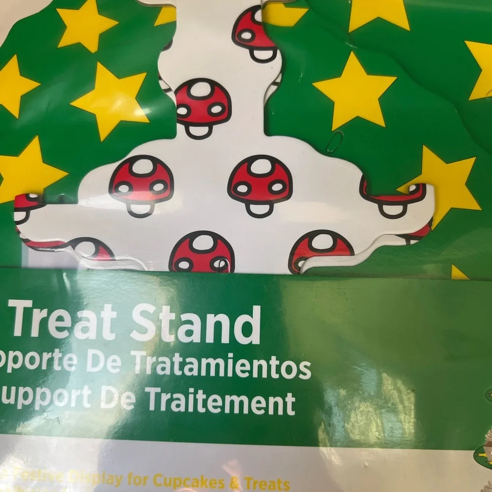 Star and mushroom cupcake treats stand Mario brothers Holds up to 18 cupcakes